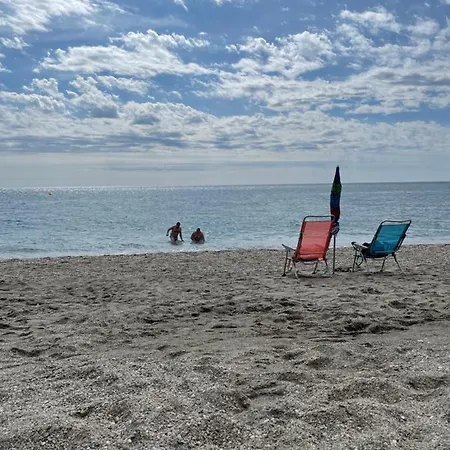 Lovely Ground Floor Апартаменты *