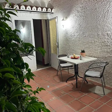 Lovely Ground Floor Apartment