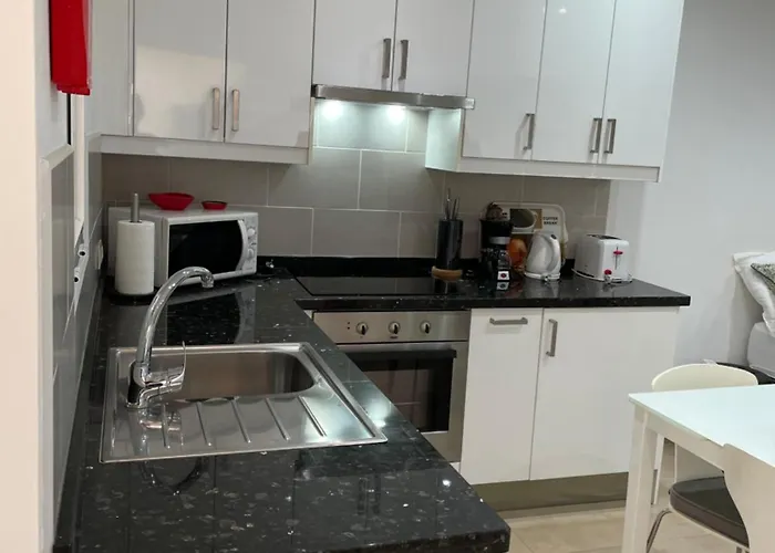 Lovely Ground Floor Appartamento Nerja